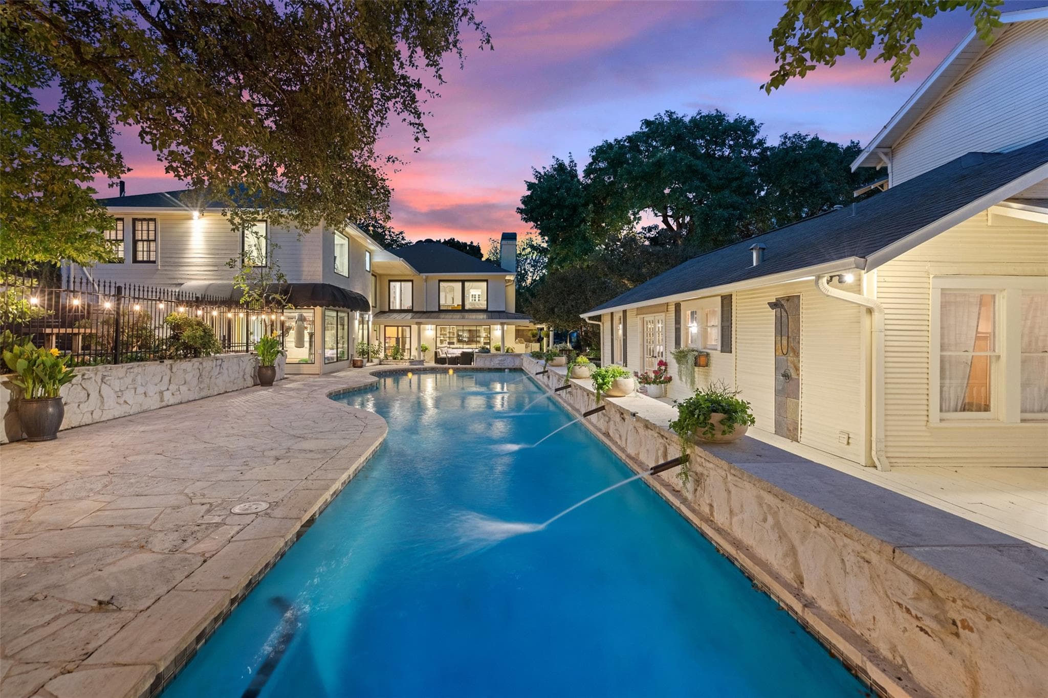 1411 W 10th St, Clarksville, Austin, photo 1